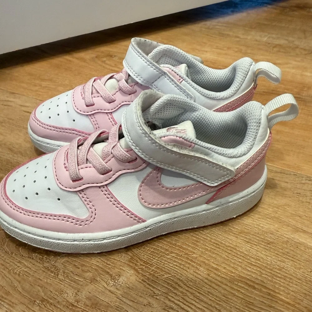 Nike Kids Sneakers - White and Pink - Picture 1 of 3